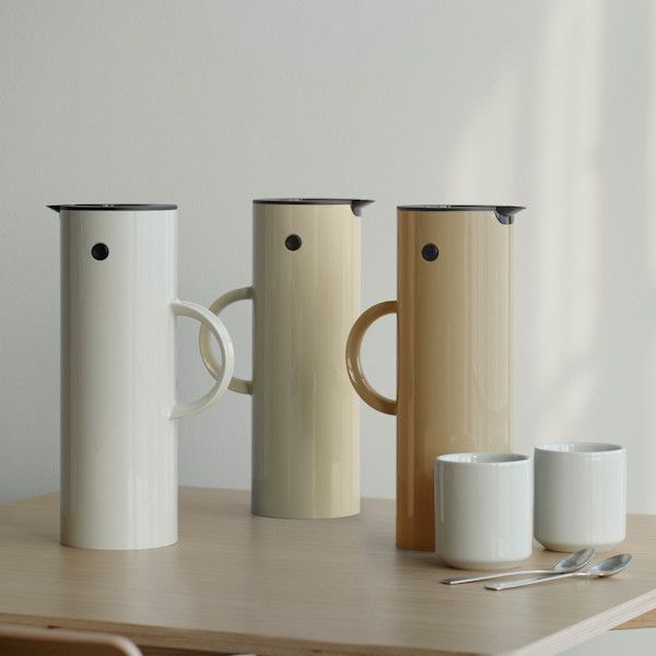 stelton Isolierkanne EM77 warm sand 1 ltr